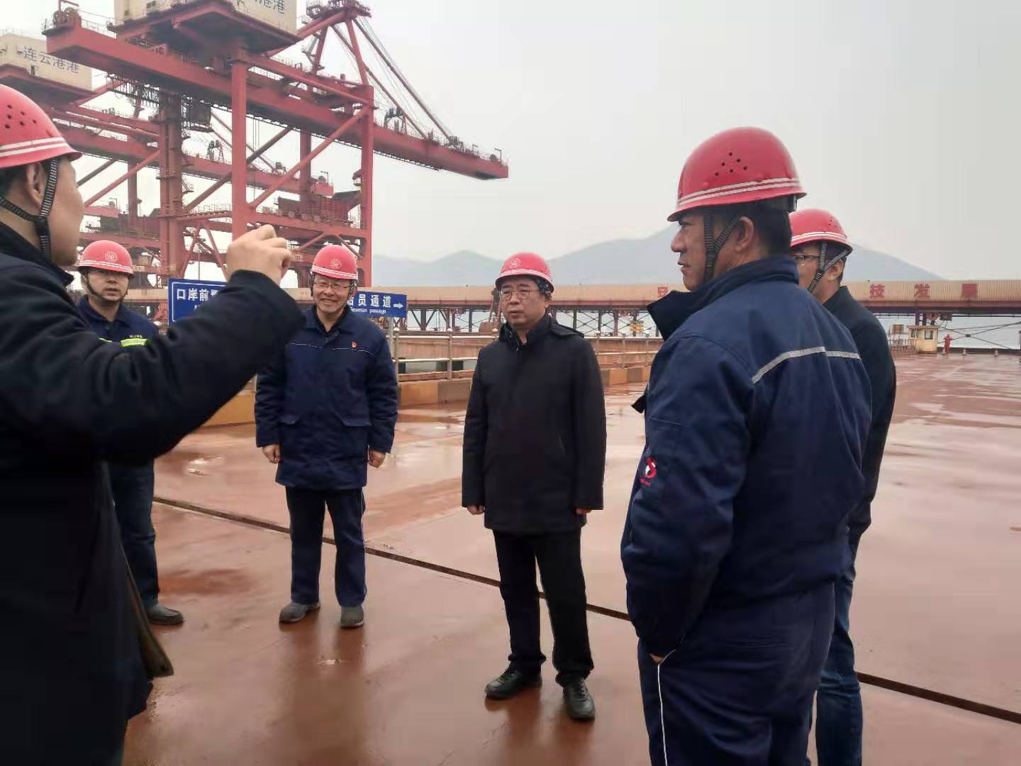 刘重一副主任督查港控集团码头安全生产工作.jpg