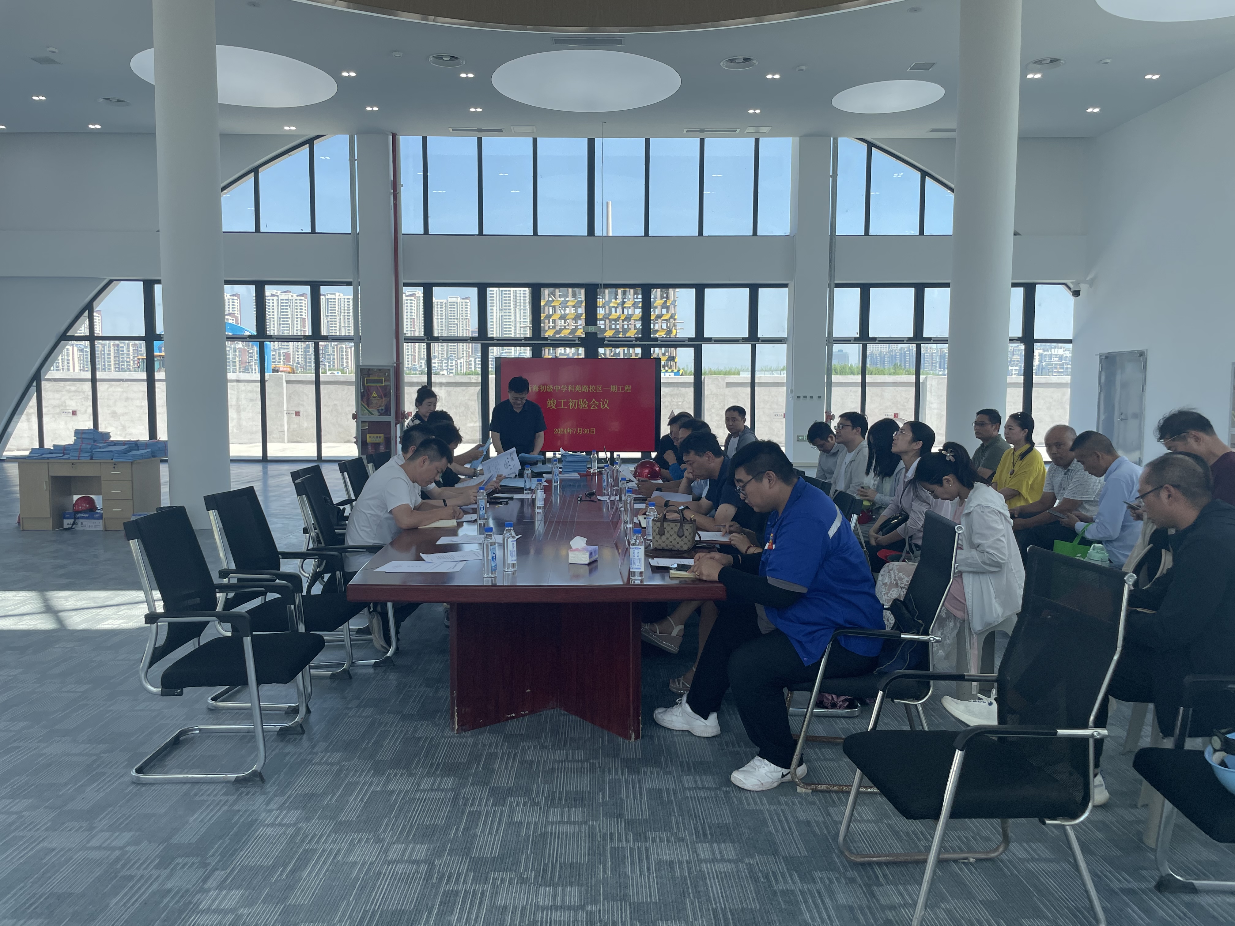 科苑路学校顺利通过竣工初验2.jpg